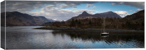 Loch leven  Canvas Print by chris smith