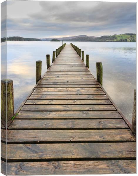 Coniston Water   Canvas Print by chris smith