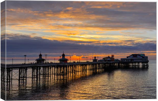 Blackpool at Sunset  Canvas Print by chris smith
