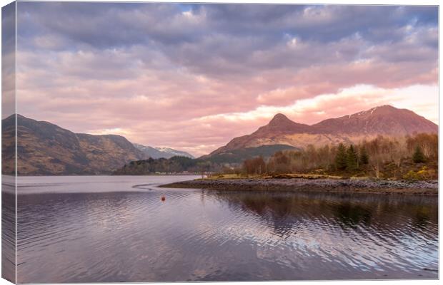 Loch leven Canvas Print by chris smith