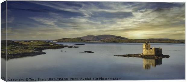 KISIMUL CASTLE, BARRA,, OUTER HEBRIDES Canvas Print by Tony Sharp LRPS CPAGB