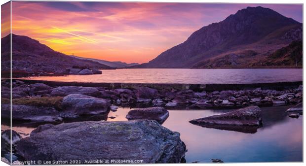 Outdoor mountain Canvas Print by Lee Sutton