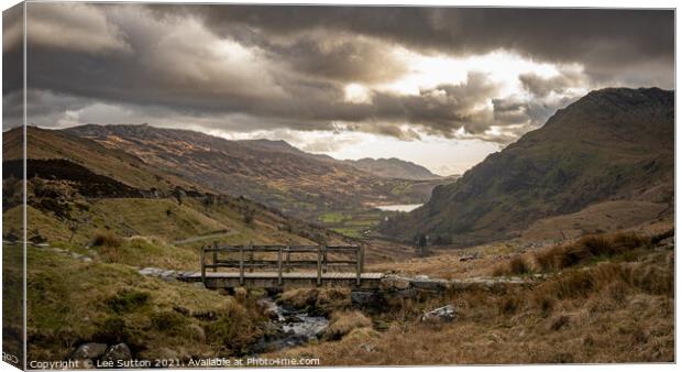 Nant Gwynant Canvas Print by Lee Sutton