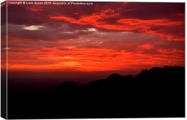 Sunrise from Bredon Hill Canvas Print by Liam Green