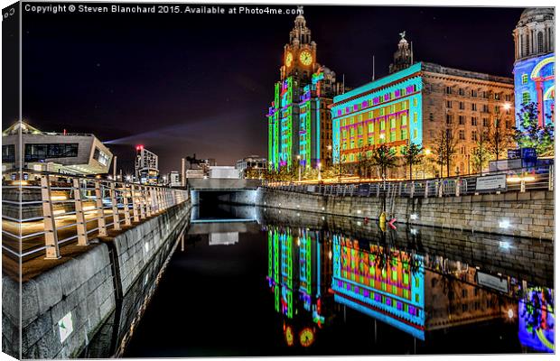  Liver building Liverpool waterfront  Canvas Print by Steven Blanchard