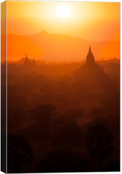 Bagan Sunset Canvas Print by Johannes Valkama