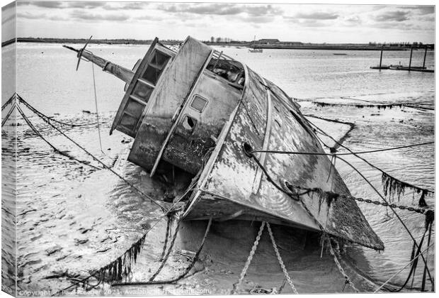 Burnham-on Crouch - The Llys Helig's resting place in the mud Canvas Print by Paul Praeger