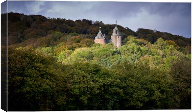 Castell Coch, South Wales Canvas Print by Richard Downs
