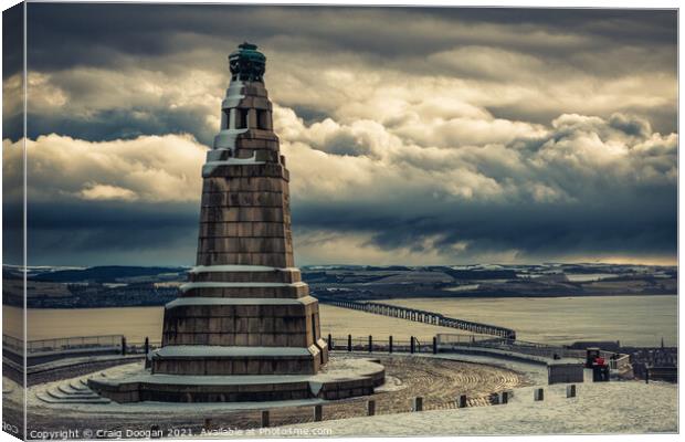 Law Memorial - Dundee Canvas Print by Craig Doogan