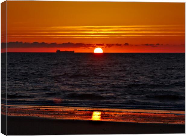 Sunrise on Sandown Beach Isle of Wight Canvas Print by Jeremy Hayden