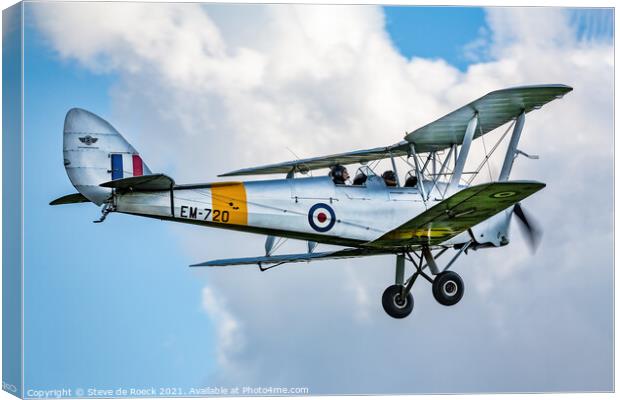 de Havilland DH82a Tiger Moth Canvas Print by Steve de Roeck