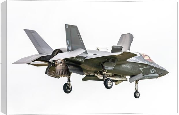Lockheed Martin F35 shows it tail in the hover. Canvas Print by Steve de Roeck