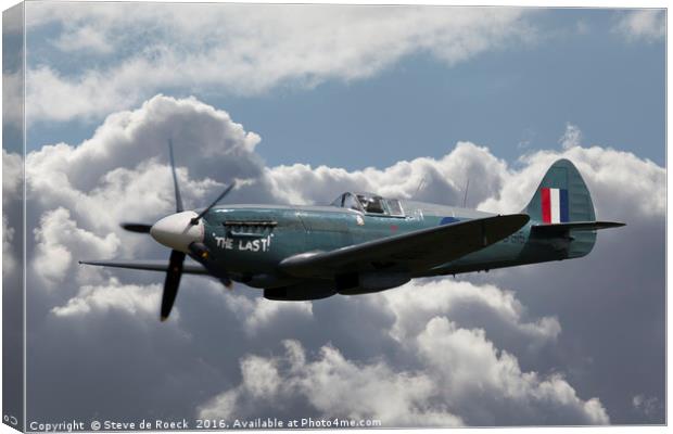The Last Spitfire Flyby Canvas Print by Steve de Roeck