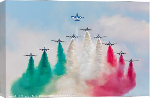 Frecce Tricolore Formation Diplay Canvas Print by Steve de Roeck