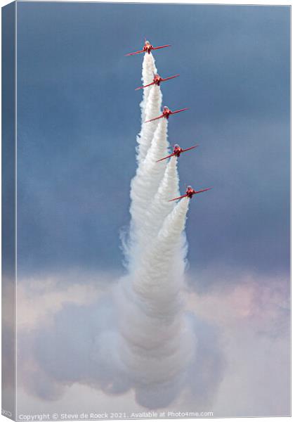 Red Arrows Aerobatic Display Canvas Print by Steve de Roeck