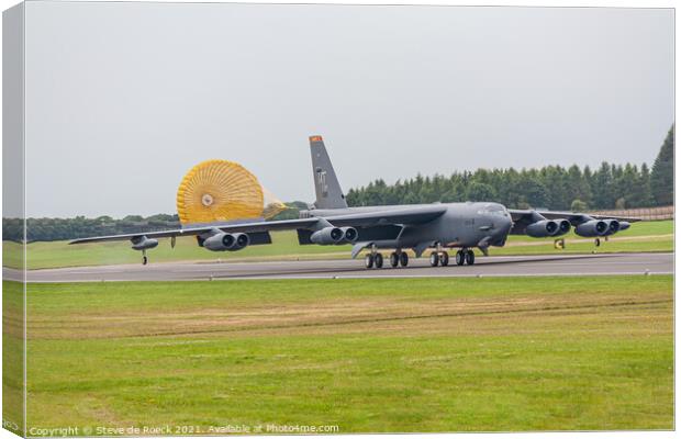 Boeing B52 Stratofortress Canvas Print by Steve de Roeck