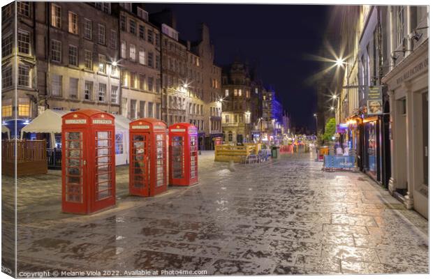 Evening impression of the Royal Mile in Edinburgh Canvas Print by Melanie Viola