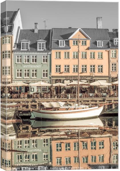 COPENHAGEN VINTAGE Quiet Nyhavn Canvas Print by Melanie Viola