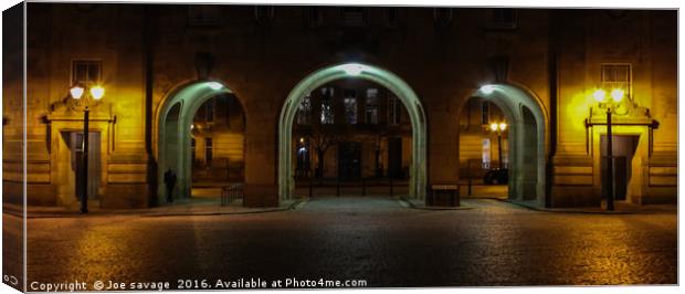 Le Man's Crescent Bolton Canvas Print by Joe savage