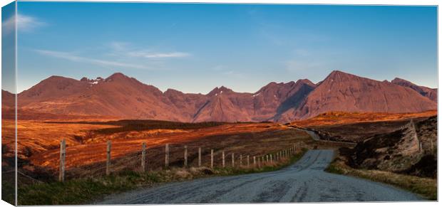 Golden light on The Cuillins Canvas Print by George Robertson