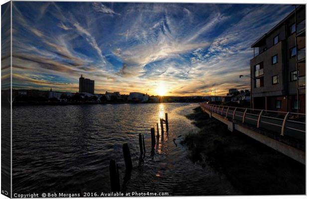 River Usk Sunset                                   Canvas Print by Bob Morgans