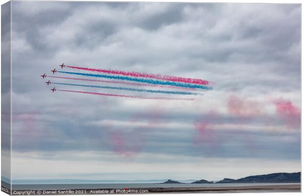 Red Arrows, Wales National Airshow Canvas Print by Dan Santillo