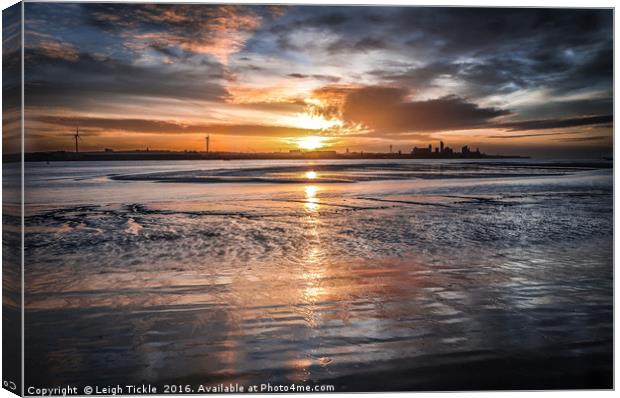 Liverpool Skyline Canvas Print by Leigh Tickle