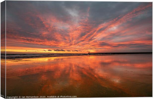 Sky cloud Canvas Print by Ian Richardson