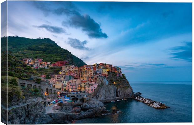 Manarola Canvas Print by Mariusz Wozinski