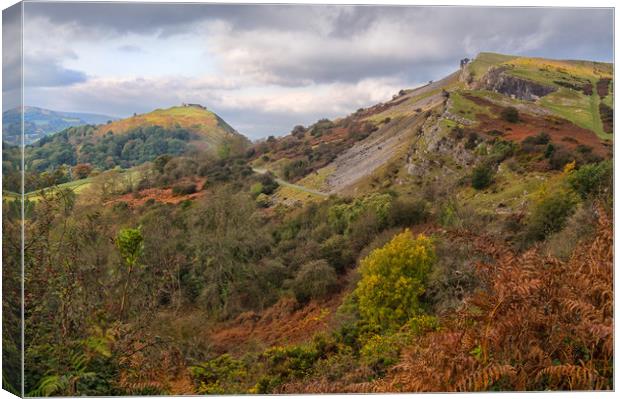 looking towarsds Castell Dinas Bran, Llangollen Canvas Print by Clive Ashton