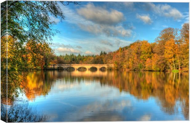 Virginia Water Lake in Autumn Canvas Print by Bob Barnes