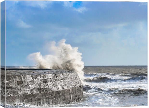 Storm Ciarán at Lyme Regis November 2023 Canvas Print by Susie Peek