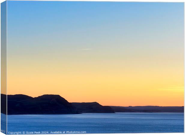 Winter Morning Moods of the Dorset Coastline in Ja Canvas Print by Susie Peek