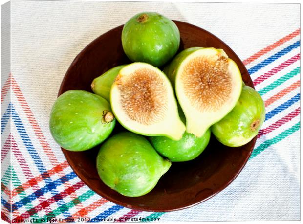 Green figs Canvas Print by Igor Krylov