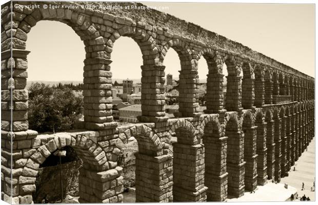 Aqueduct in Segovia Canvas Print by Igor Krylov