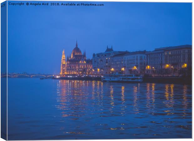 The parliament in Budapest. Canvas Print by Angela Aird
