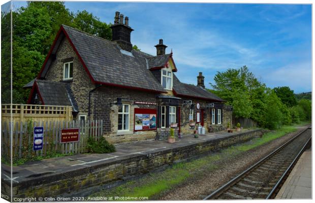 Brockholes Railway Station Canvas Print by Colin Green