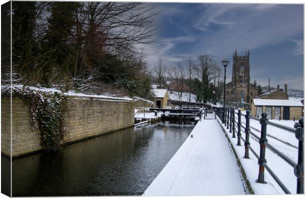Snow at Tuel Lane Lock. Canvas Print by Colin Green