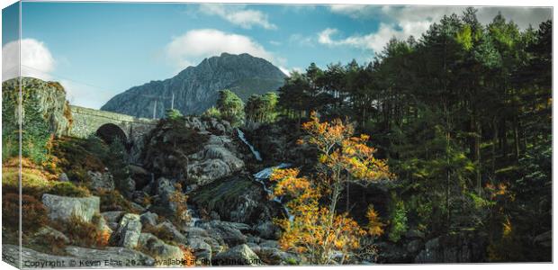 Ogwen valley Canvas Print by Kevin Elias
