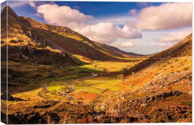 Welsh valley Canvas Print by Kevin Elias