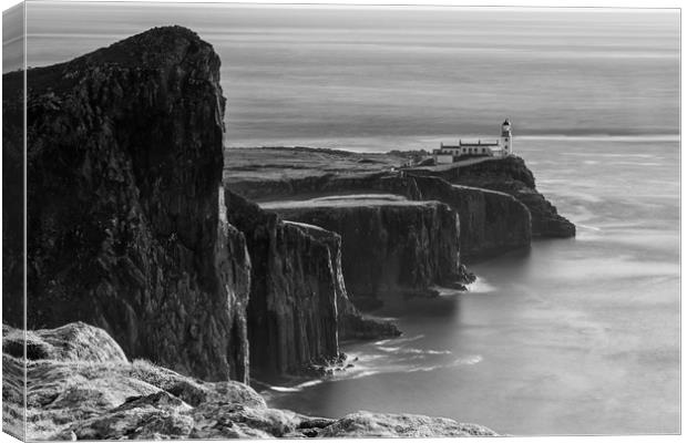 Neist Point, Isle of Skye Canvas Print by Eric Pearce AWPF