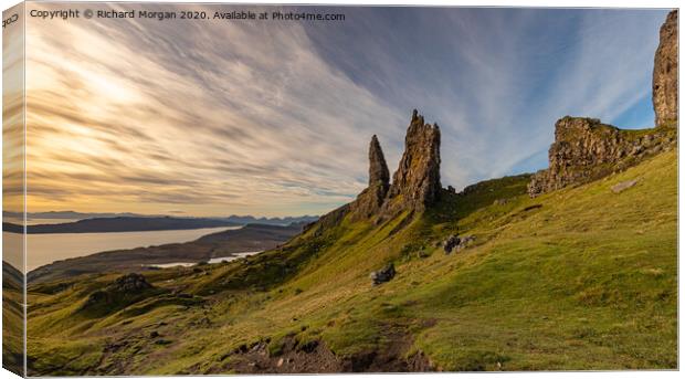 The Old Man of Storr, Isle of Skye. Canvas Print by Richard Morgan