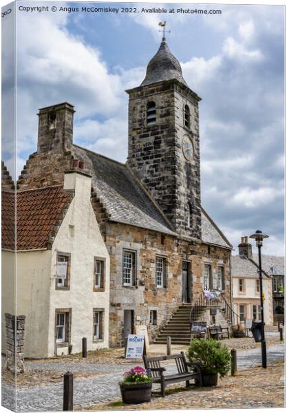 Town House in historic village of Culross in Fife Canvas Print by Angus McComiskey