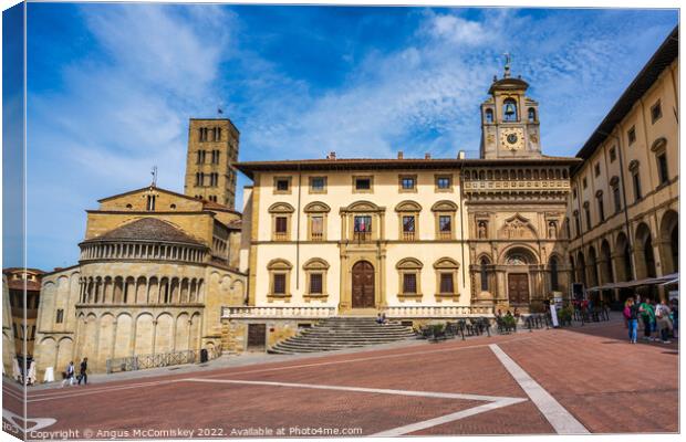 Piazza Grande in Arezzo, Tuscany, Italy Canvas Print by Angus McComiskey