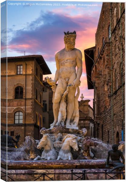 Fountain of Neptune at sunset in Florence, Tuscany Canvas Print by Angus McComiskey