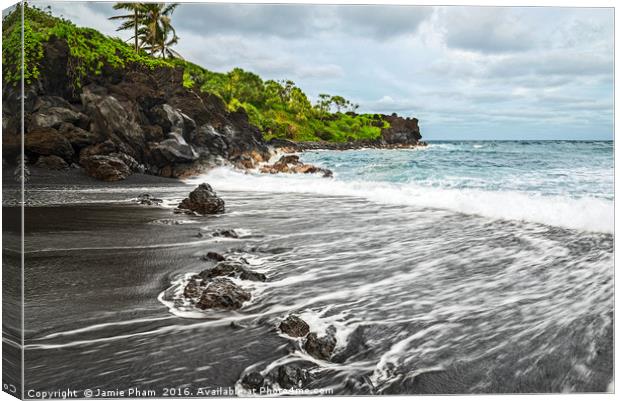 The exotic and famous Black Sand Beach of Waiʻanap Canvas Print by Jamie Pham