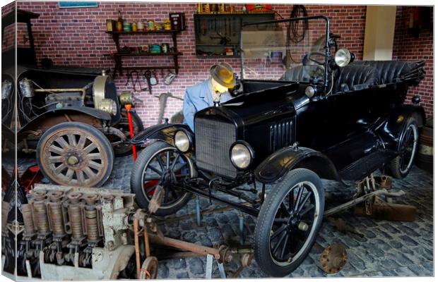 1921 Ford Model T Oldtimer in Garage Canvas Print by Arterra 