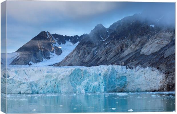 Waggonwaybreen Glacier in Albert I Land, Spitsbergen Canvas Print by Arterra 