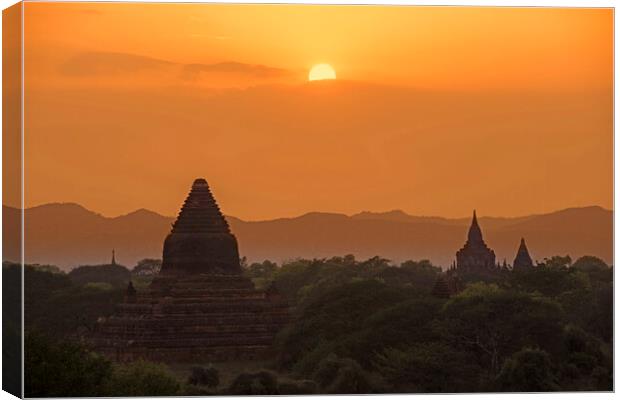 Buddhist Temples in Ancient City Bagan, Myanmar Canvas Print by Arterra 