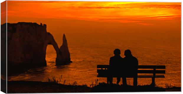 Couple Watching Sunset at Etretat, Normandy Canvas Print by Arterra 